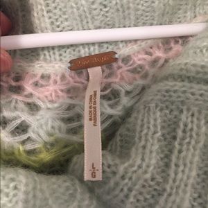 FREE PEOPLE SWEATER 💜